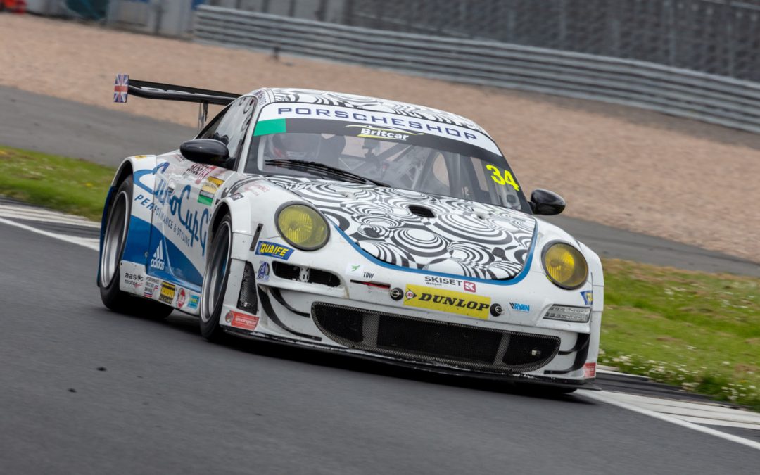 Oli is invited to drive with PORSCHESHOP entry of their 997 RSR, Oli performed very professionally